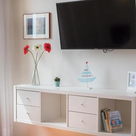 Bayview Posillipo, Modern, Spacious, Kids-friendly, Stunning View Apartmán *