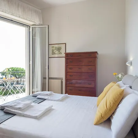 Bayview Posillipo, Modern, Spacious, Kids-friendly, Stunning View * Naples
