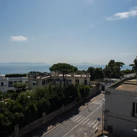 Bayview Posillipo, Modern, Spacious, Kids-friendly, Stunning View Apartment *