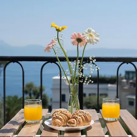 Bayview Posillipo, Modern, Spacious, Kids-friendly, Stunning View Apartment Naples